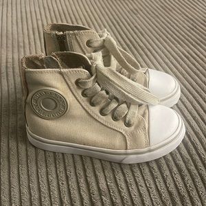 Unisex Burberry high tops.